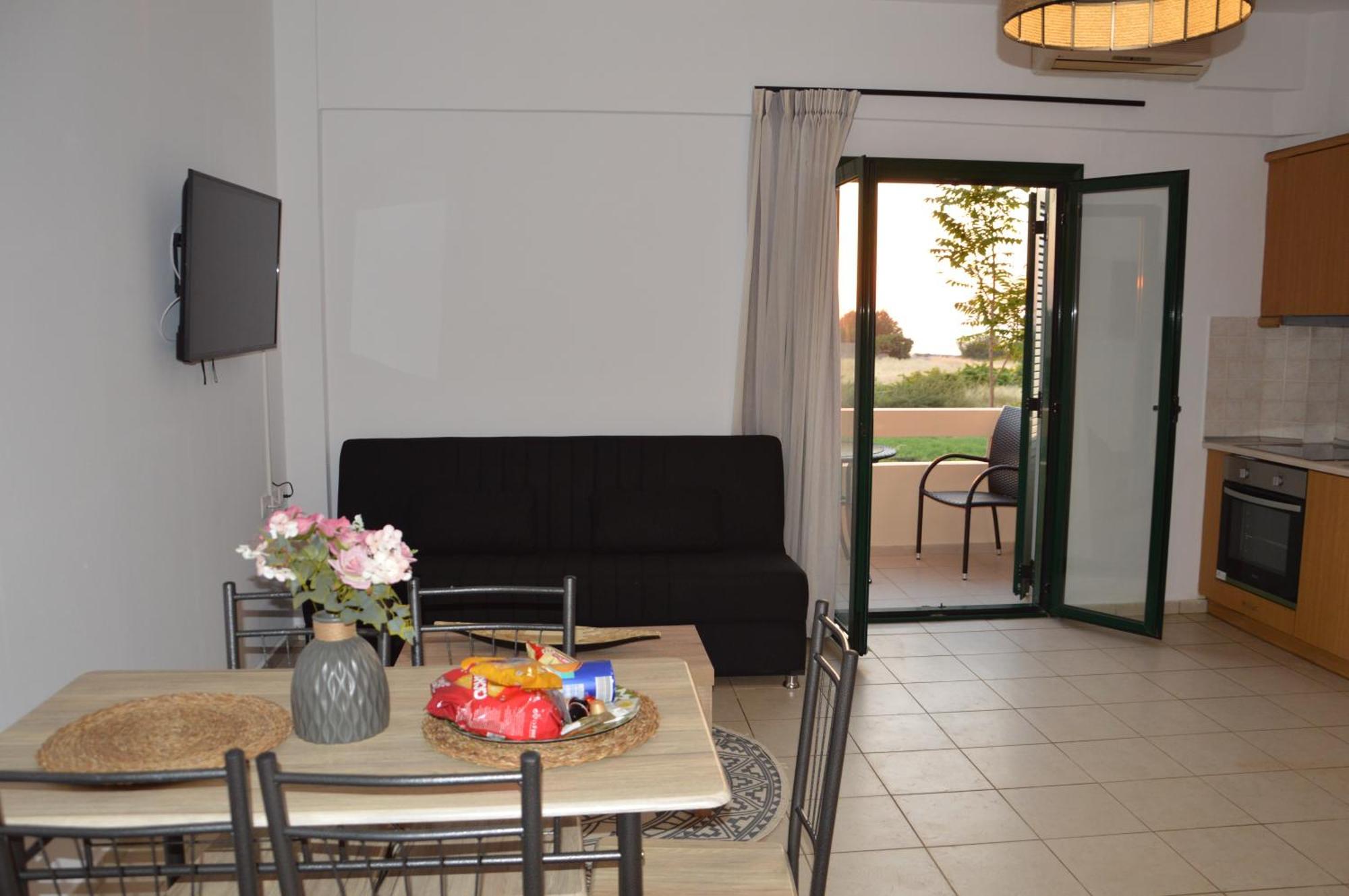 Sea Melody Apartments Stavromenos Exterior photo